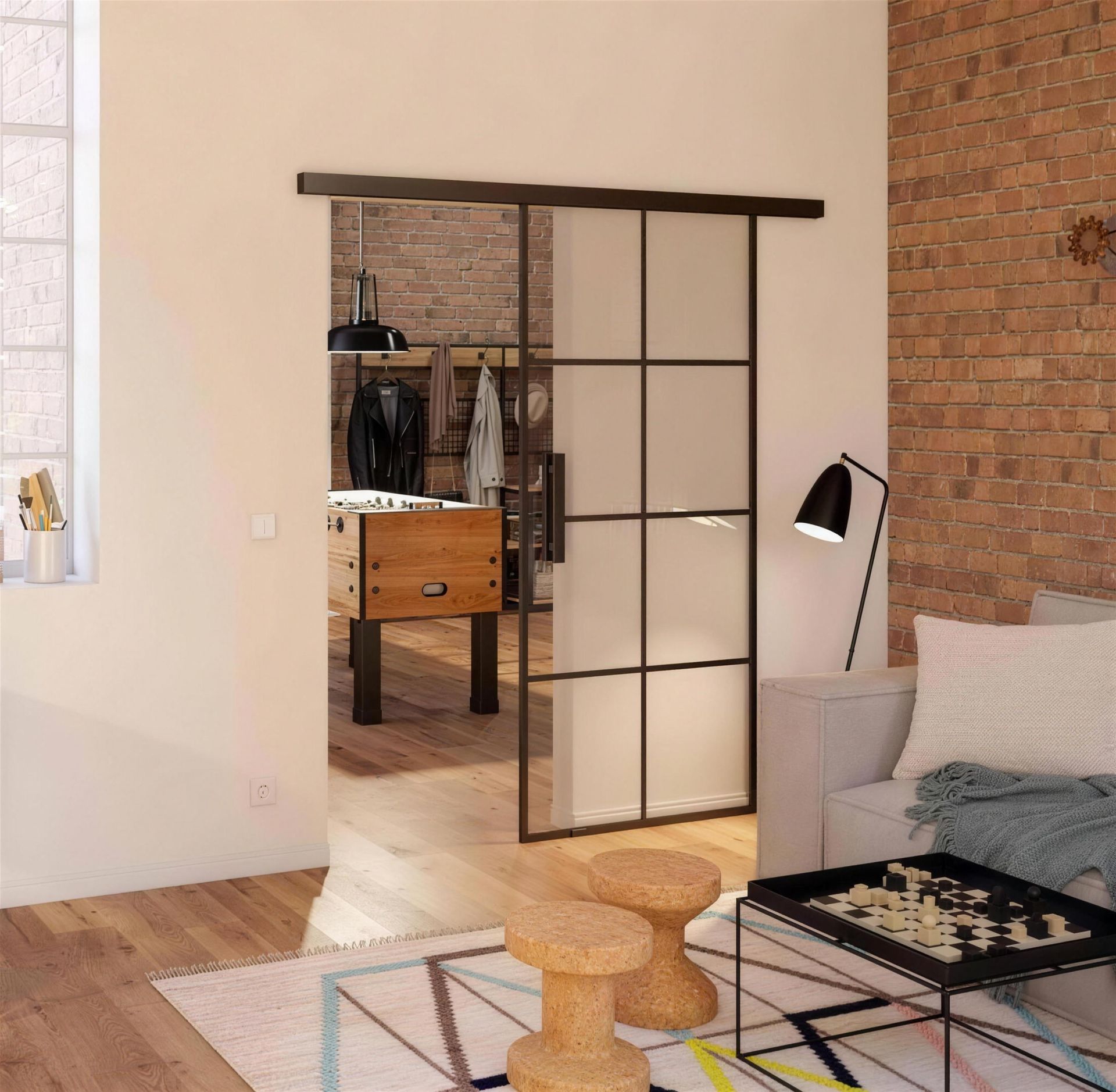 Slimwork Schiebetür mit Sprossen vor Backsteinwand